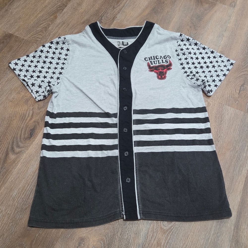 NBA Chicago Bulls Baseball Jersey Shirt Gray Black Stars Stripes Mens Large